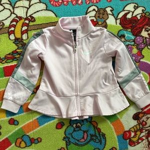 Nike baby girls 👧 zip up sweater